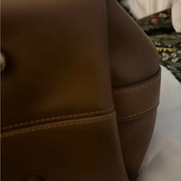 Coach Empire 40 Honey Brown - Picture 3 of 10